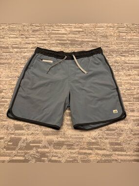 Vuori Banks Short Mens Large 7.5” Athletic Stretch Comfort Drawstring V330 Read